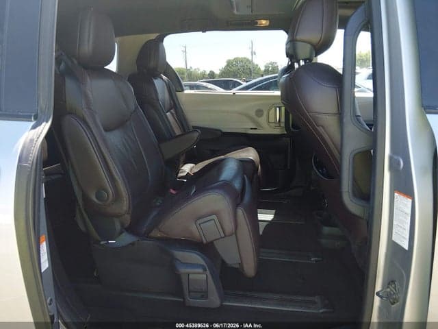 2021 TOYOTA SIENNA PLATINUM 8