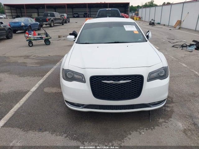 2019 CHRYSLER 300 300S 12