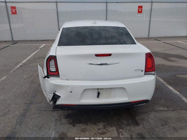 2019 CHRYSLER 300 300S 16