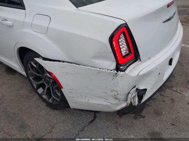 2019 CHRYSLER 300 300S 6