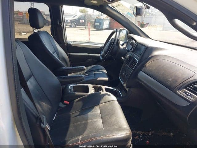 2017 DODGE GRAND CARAVAN GT 5