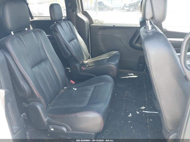 2017 DODGE GRAND CARAVAN GT 8
