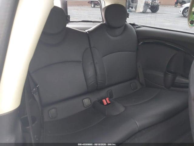 2011 MINI COOPER CLUBMAN 8