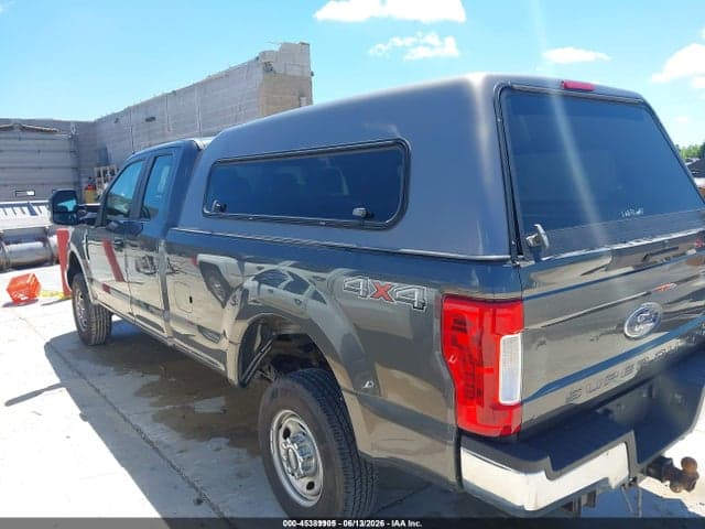 2018 FORD F-350 XL 3