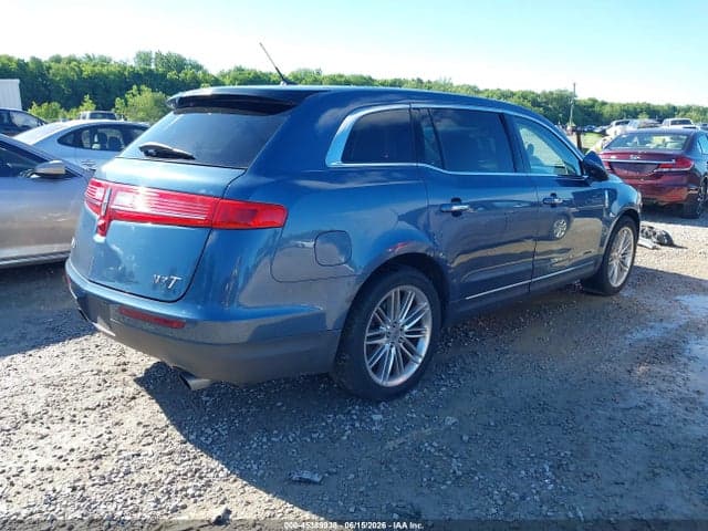 2019 LINCOLN MKT RESERVE 4