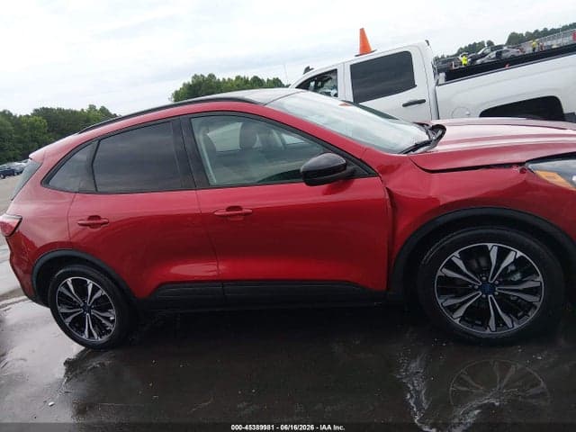 2022 FORD ESCAPE SE 13