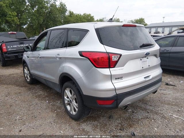 2019 FORD ESCAPE SE 3