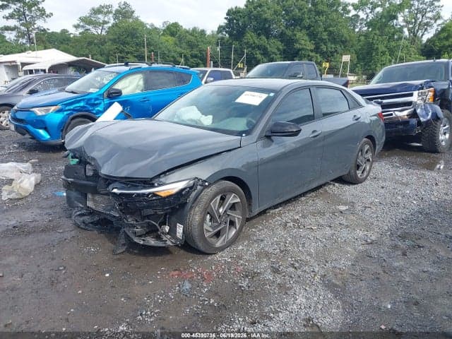 2025 HYUNDAI ELANTRA SEL SPORT 2