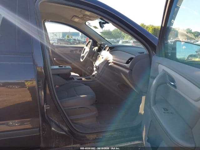 2017 CHEVROLET TRAVERSE LS 5