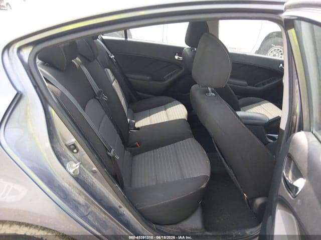 2018 KIA FORTE S 8