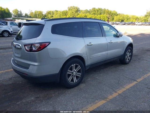 2017 CHEVROLET TRAVERSE LT 4