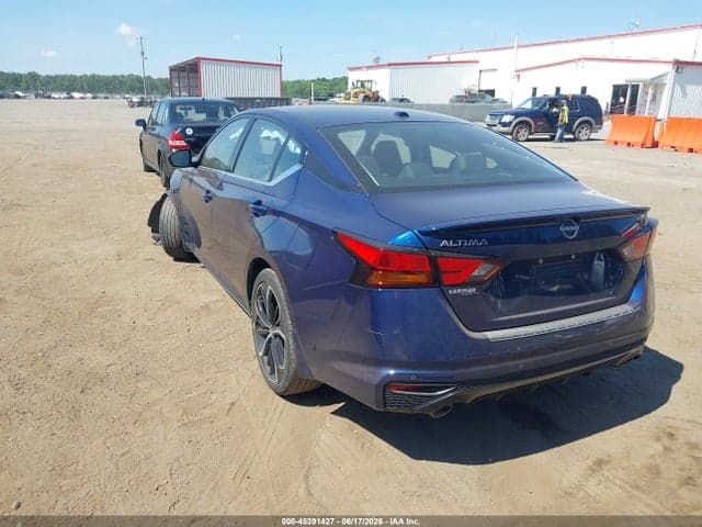 2023 NISSAN ALTIMA SR FWD 3