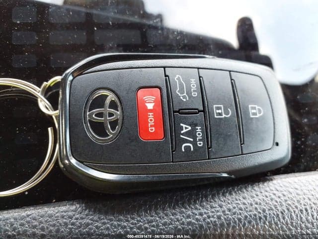 2024 TOYOTA BZ4X XLE 11