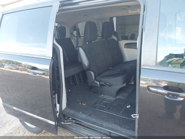 2018 DODGE GRAND CARAVAN SE 8