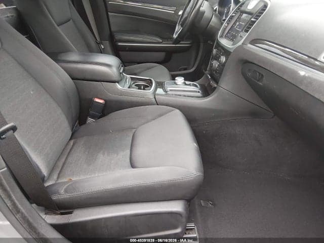 2019 CHRYSLER 300 TOURING 5