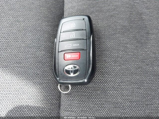 2025 TOYOTA CAMRY LE 11