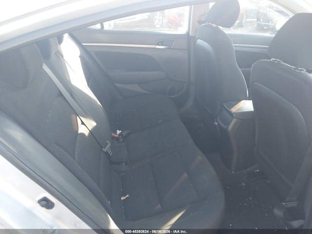 2019 HYUNDAI ELANTRA SEL 9