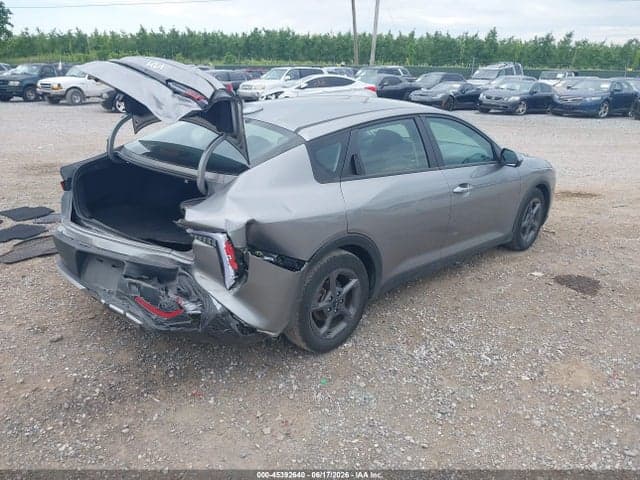2025 KIA K4 LXS 4