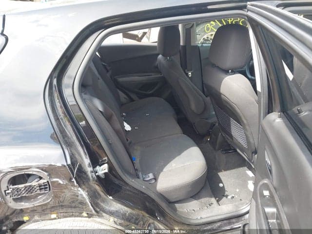 2020 CHEVROLET TRAX AWD LS 8