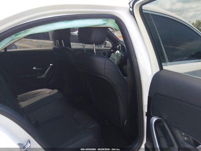 2019 MERCEDES-BENZ A 220 4MATIC 8