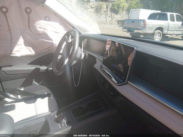 2025 VOLKSWAGEN TIGUAN 2.0T SE 5