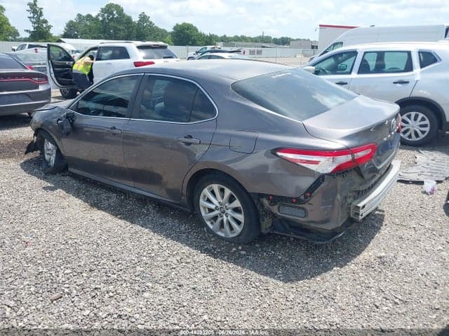 2018 TOYOTA CAMRY LE 3