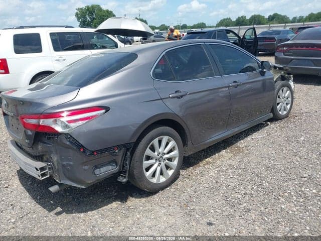 2018 TOYOTA CAMRY LE 4