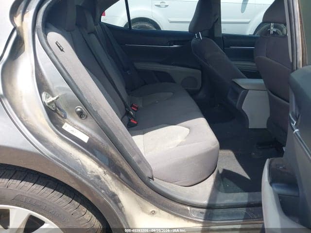 2018 TOYOTA CAMRY LE 8