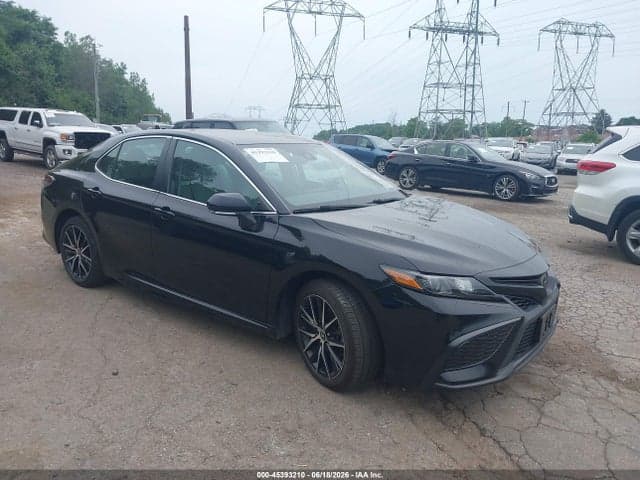 2022 TOYOTA CAMRY SE