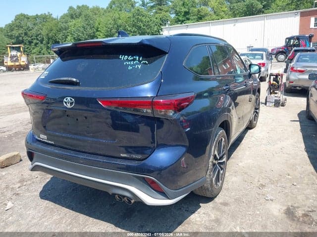 2021 TOYOTA HIGHLANDER XSE 4