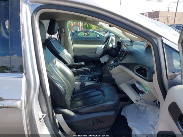 2017 CHRYSLER PACIFICA TOURING-L PLUS 5
