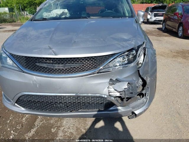 2017 CHRYSLER PACIFICA TOURING-L PLUS 6