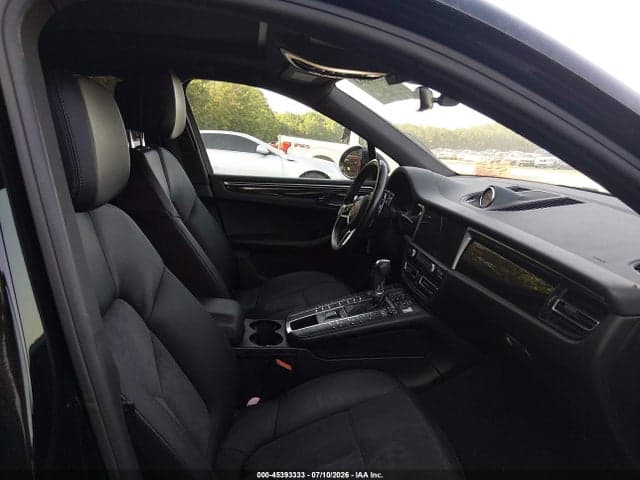 2019 PORSCHE MACAN 5
