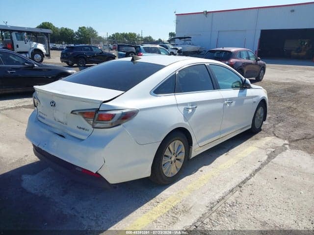 2017 HYUNDAI SONATA HYBRID SE 4