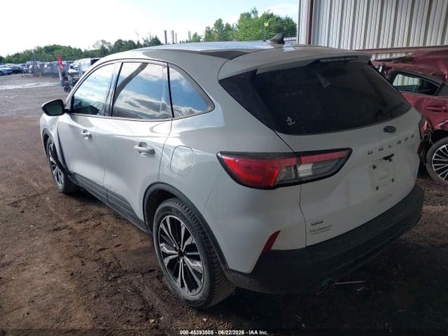 2021 FORD ESCAPE SE 3