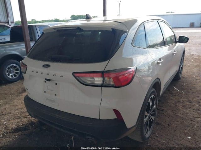 2021 FORD ESCAPE SE 4