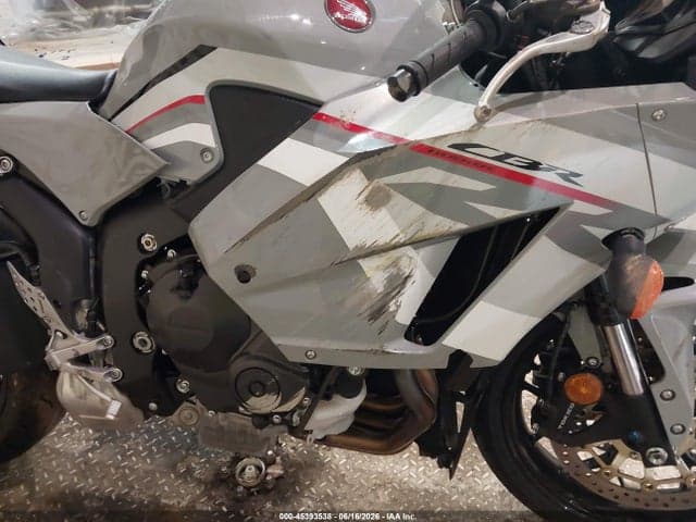 2026 HONDA CBR600 RR 15