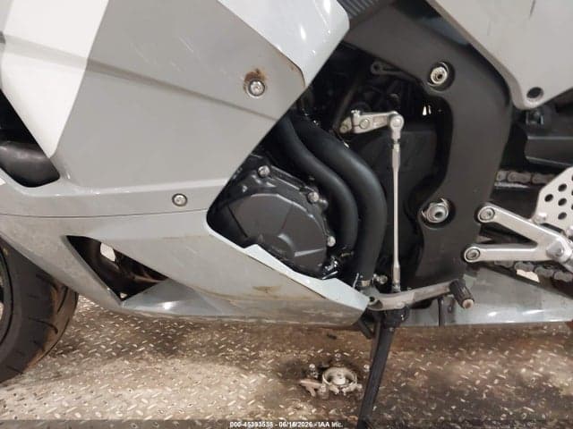2026 HONDA CBR600 RR 9