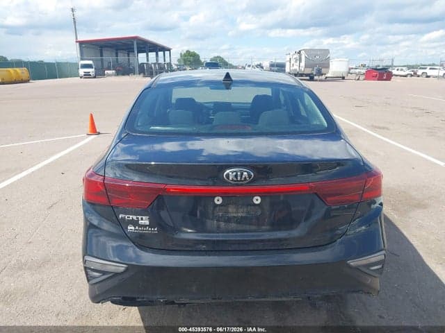 2019 KIA FORTE FE 16