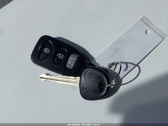 2020 HYUNDAI ELANTRA SE 11