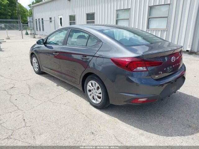 2020 HYUNDAI ELANTRA SE 3