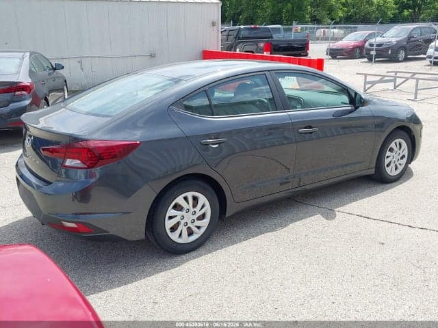 2020 HYUNDAI ELANTRA SE 4