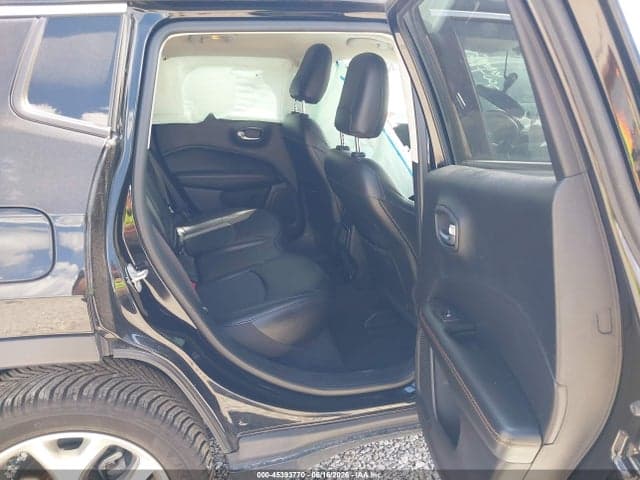 2019 JEEP COMPASS LIMITED 4X4 8