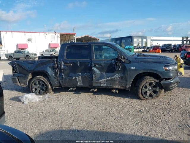 2026 RAM 1500 EXPRESS 4X4 5'7 BOX 14