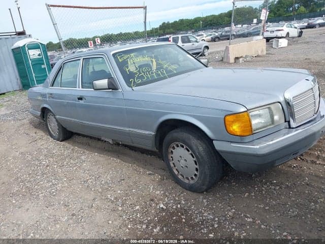 1982 MERCEDES-BENZ 300 SD