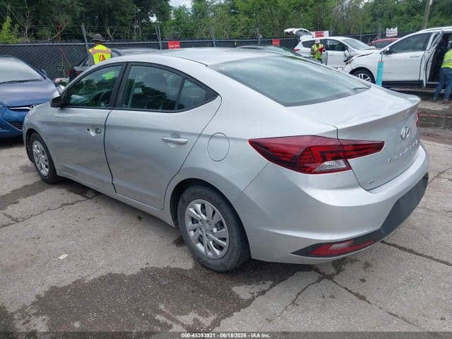 2020 HYUNDAI ELANTRA SE 3