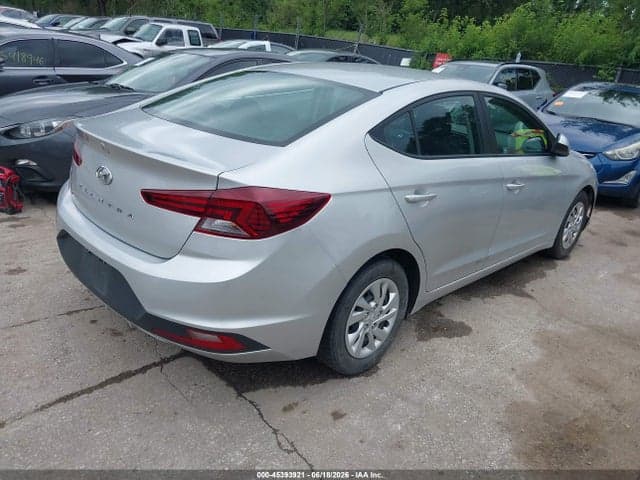 2020 HYUNDAI ELANTRA SE 4