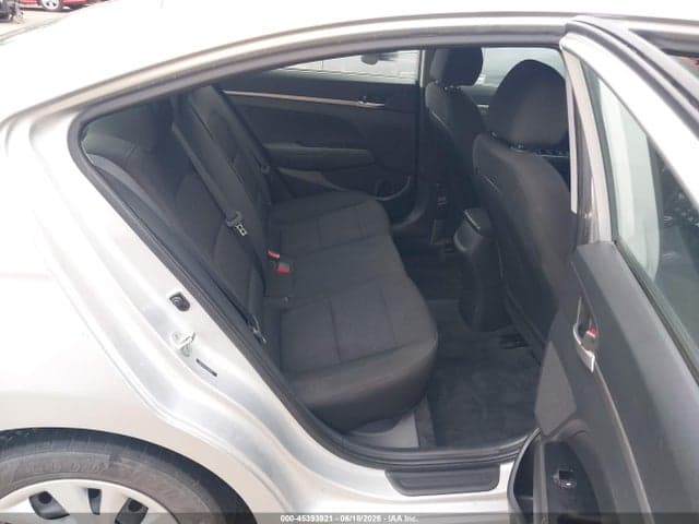 2020 HYUNDAI ELANTRA SE 8