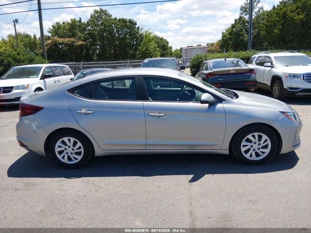 2020 HYUNDAI ELANTRA SE 13