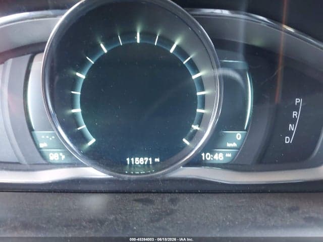 2015 VOLVO XC60 T5 7